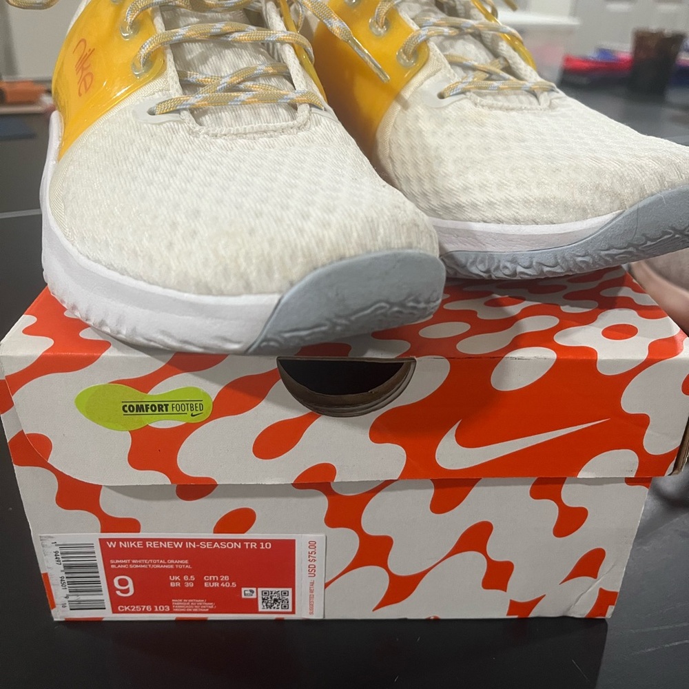 Nike White and Yellow Athletic Shoes - Picture 5 of 6